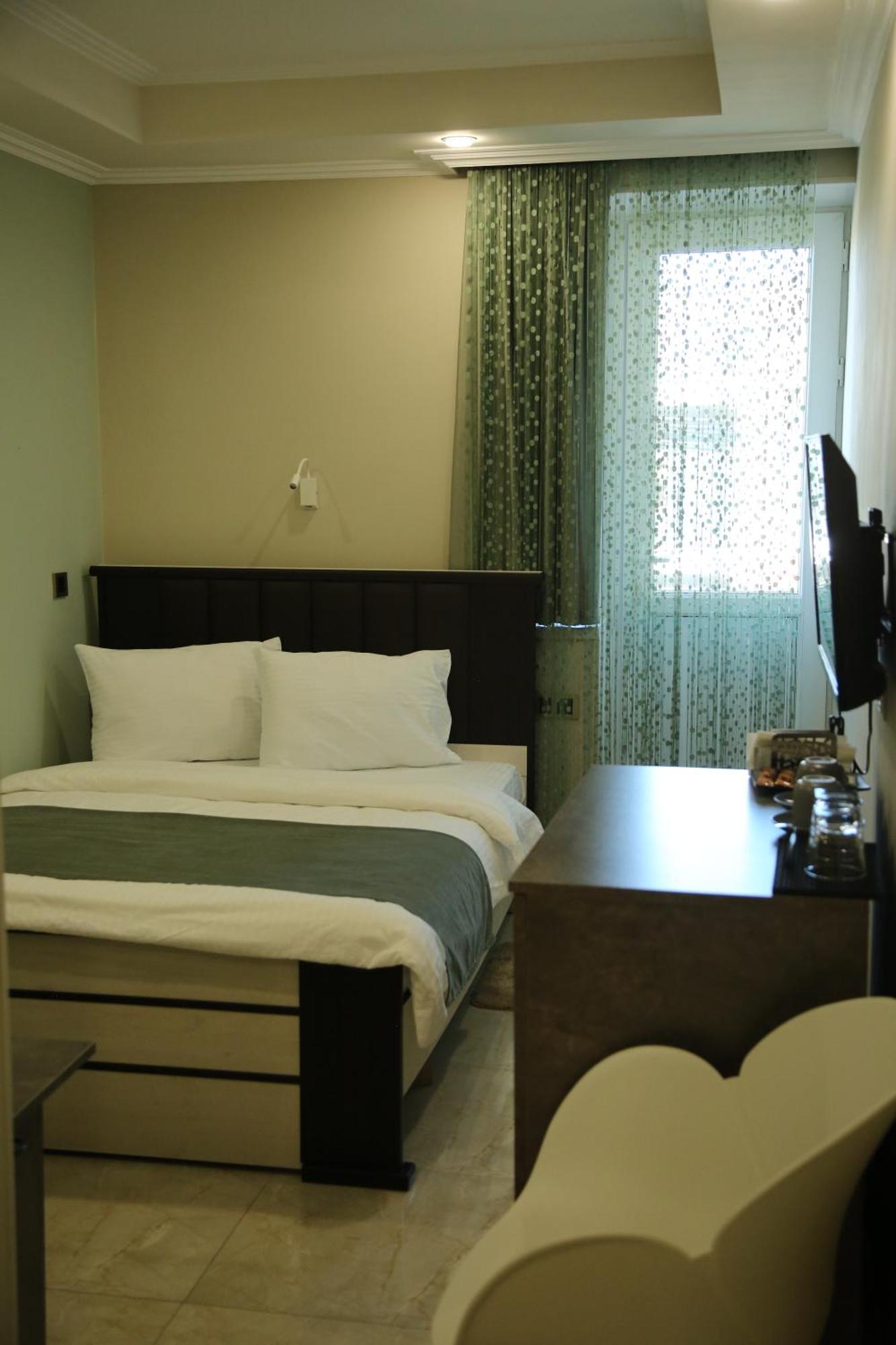 Vell Grey Hotel Martuni Exterior foto