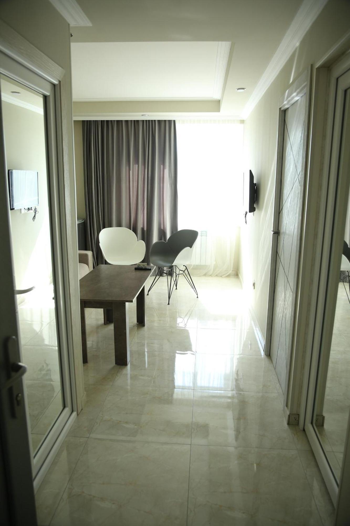 Vell Grey Hotel Martuni Exterior foto