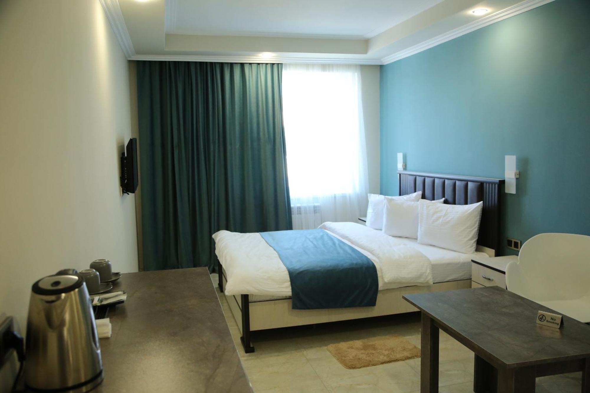 Vell Grey Hotel Martuni Exterior foto